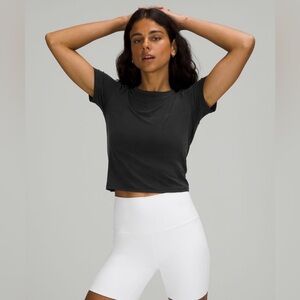 Lululemon Open Tie-Back Short Sleeve Shirt in size Small